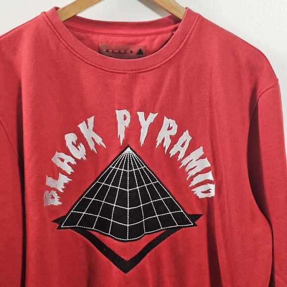 Black Pyramid Sweatshirt Red Crewneck Pullover Graphic Streetwear Mens Sz XL - Picture 2 of 5